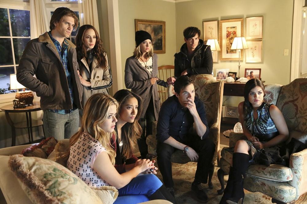 KEEGAN ALLEN, TROIAN BELLISARIO, SASHA PIETERSE, SHAY MITCHELL, ASHLEY BENSON, IAN HARDING, TYLER BLACKBURN, LUCY HALE