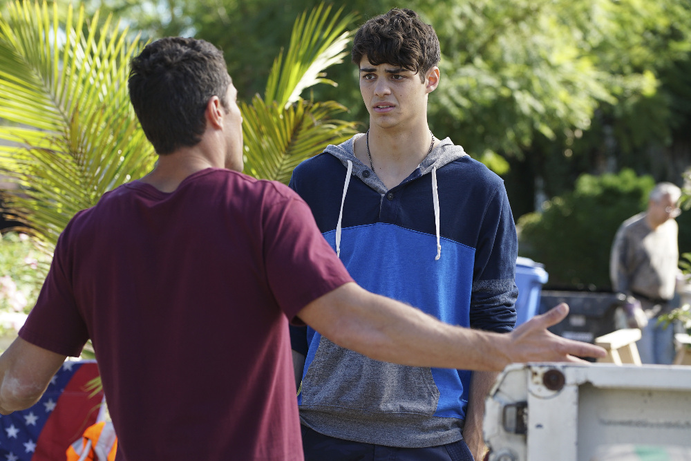 Jesus and Gabriel in The Fosters 3x15