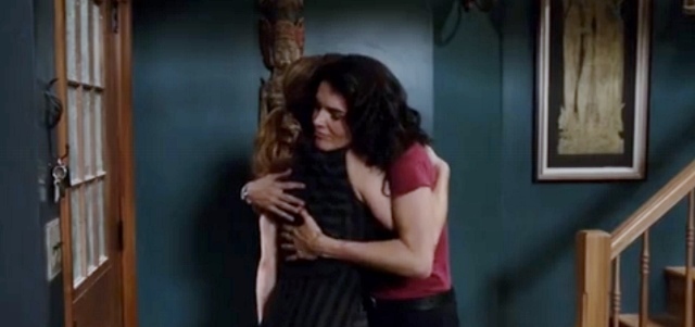 Jane and Maura hug in Rizzoli & Isles 7x08