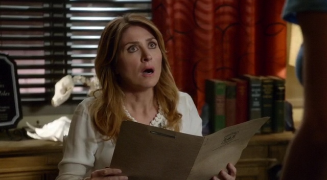 Sasha Alexander acting shocked in Rizzoli & Isles 7x10